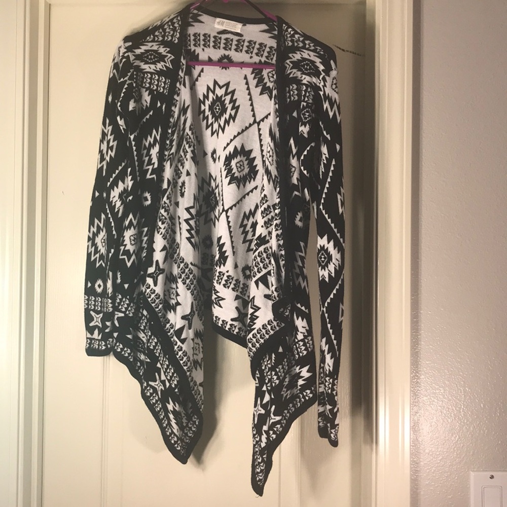 h & m  black and white patterned cardigan